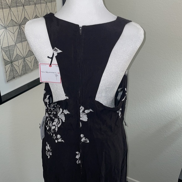 Bisou bisou black and white jumpsuit with belt new with tags - Picture 5 of 10